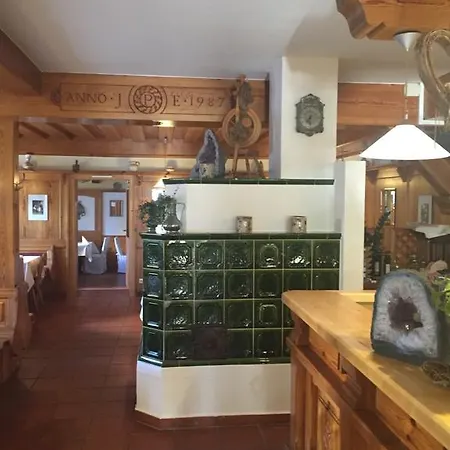 Hotel Restaurant Grune Au 4*