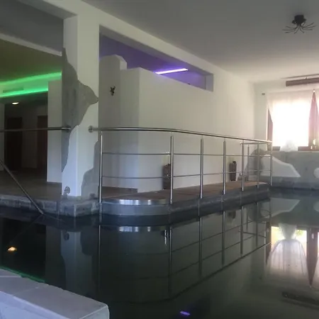 Restaurant Grune Au 4* Poellau