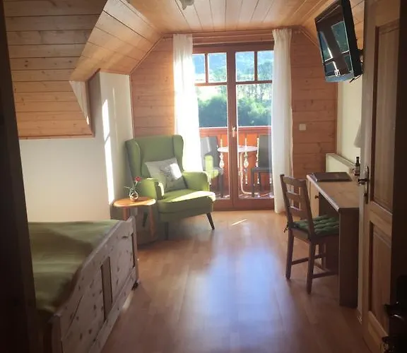 Restaurant Grune Au Poellau