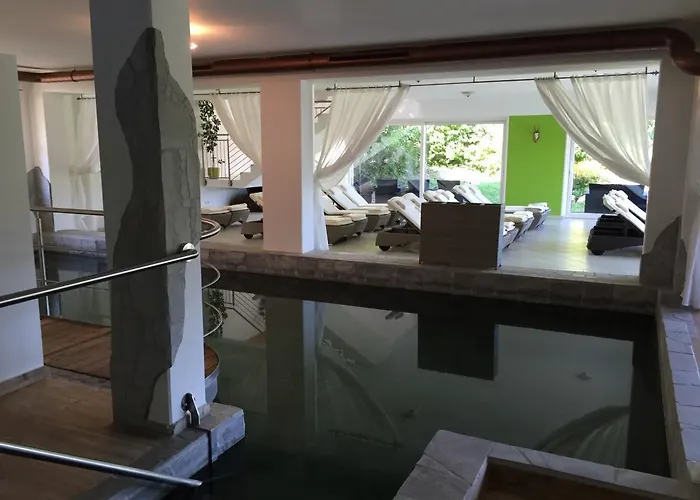 Restaurant Grune Au 4* Poellau