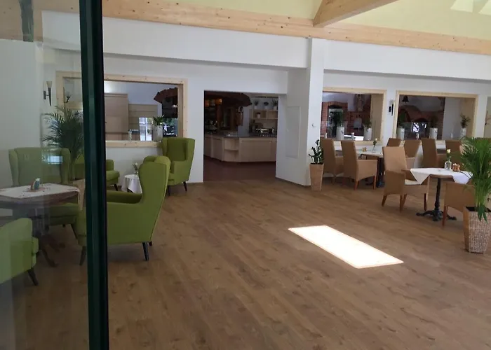 Restaurant Grune Au Hotel 4*