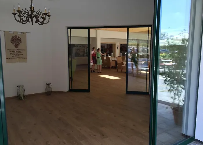 Hotel Restaurant Grune Au Poellau